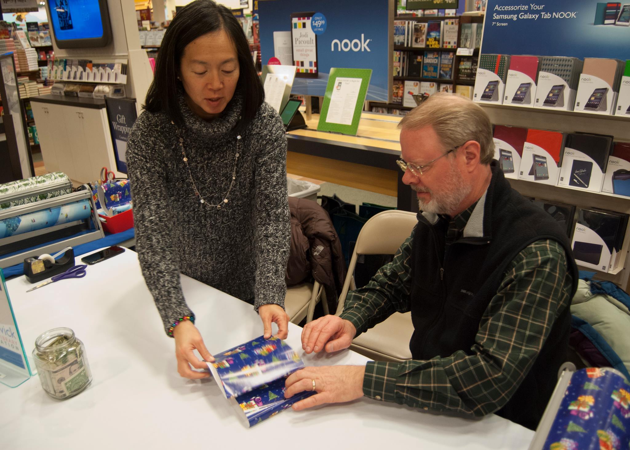 Barnes and Noble Holiday GiftWrapping Event EBPL Foundation